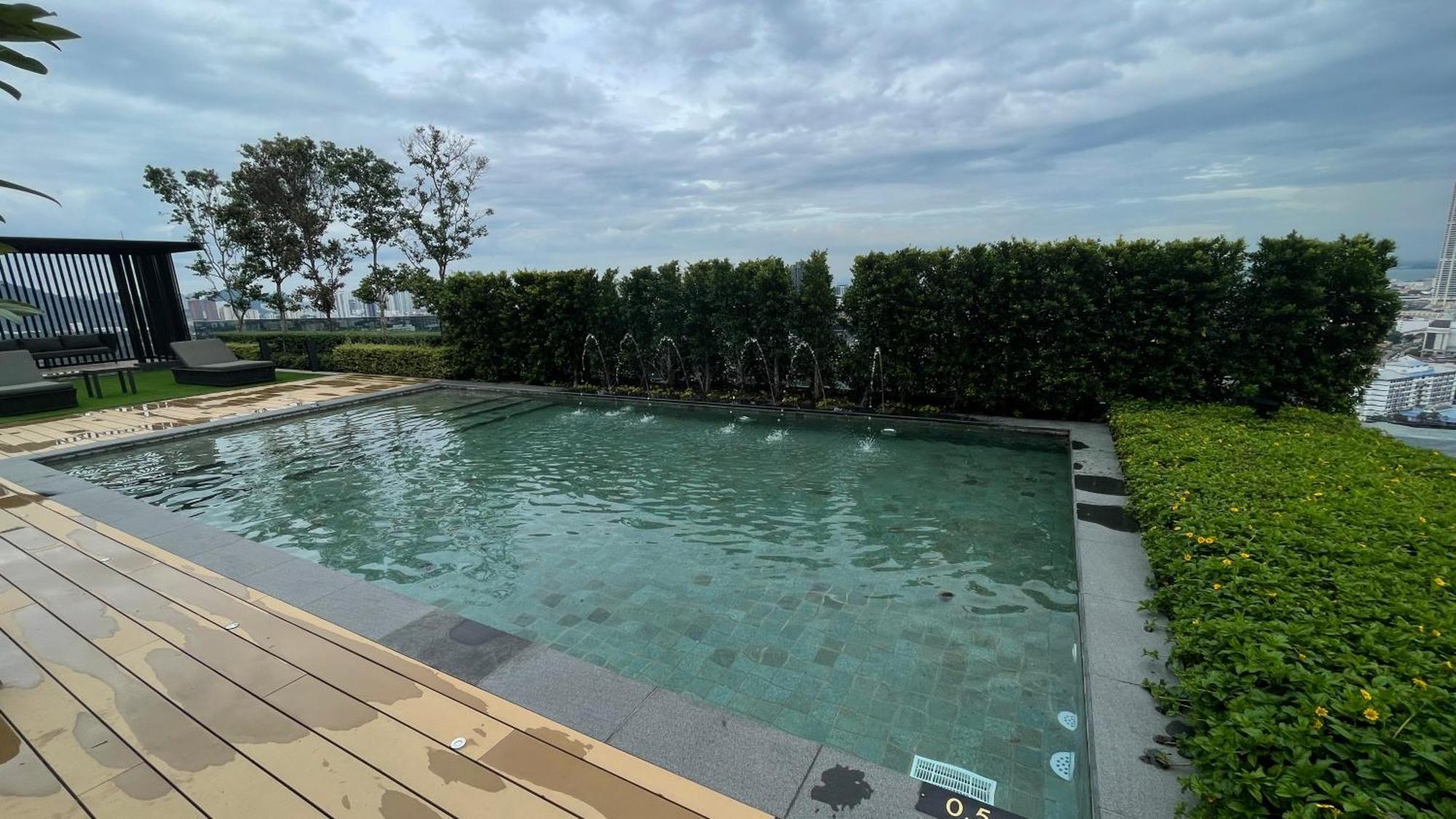 New Georgetown Instagramable 2Br Homestay For 10Pax 无敌美景两房民宿 Beacon Executive Suite Bagian luar foto