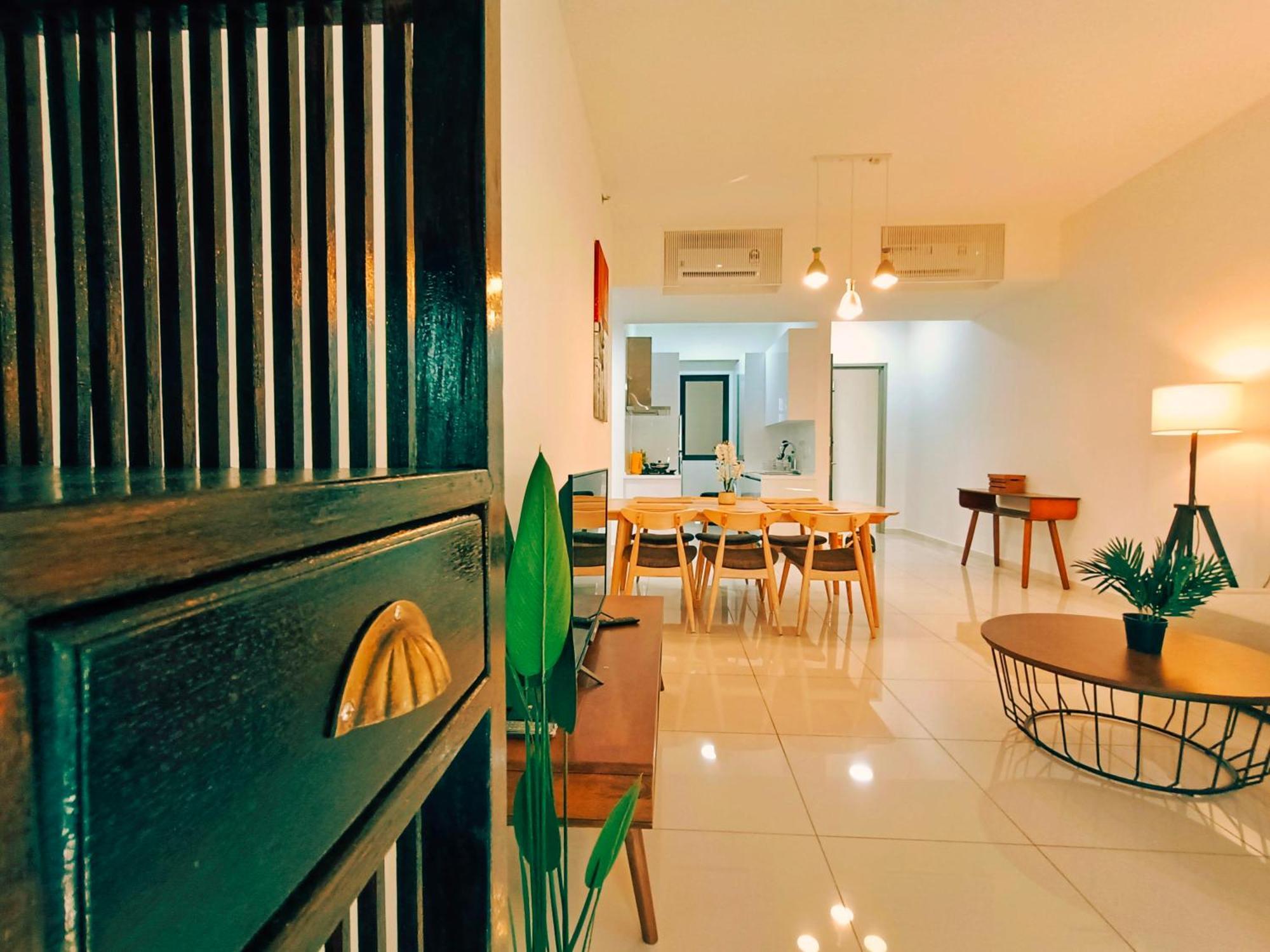 New Georgetown Instagramable 2Br Homestay For 10Pax 无敌美景两房民宿 Beacon Executive Suite Bagian luar foto