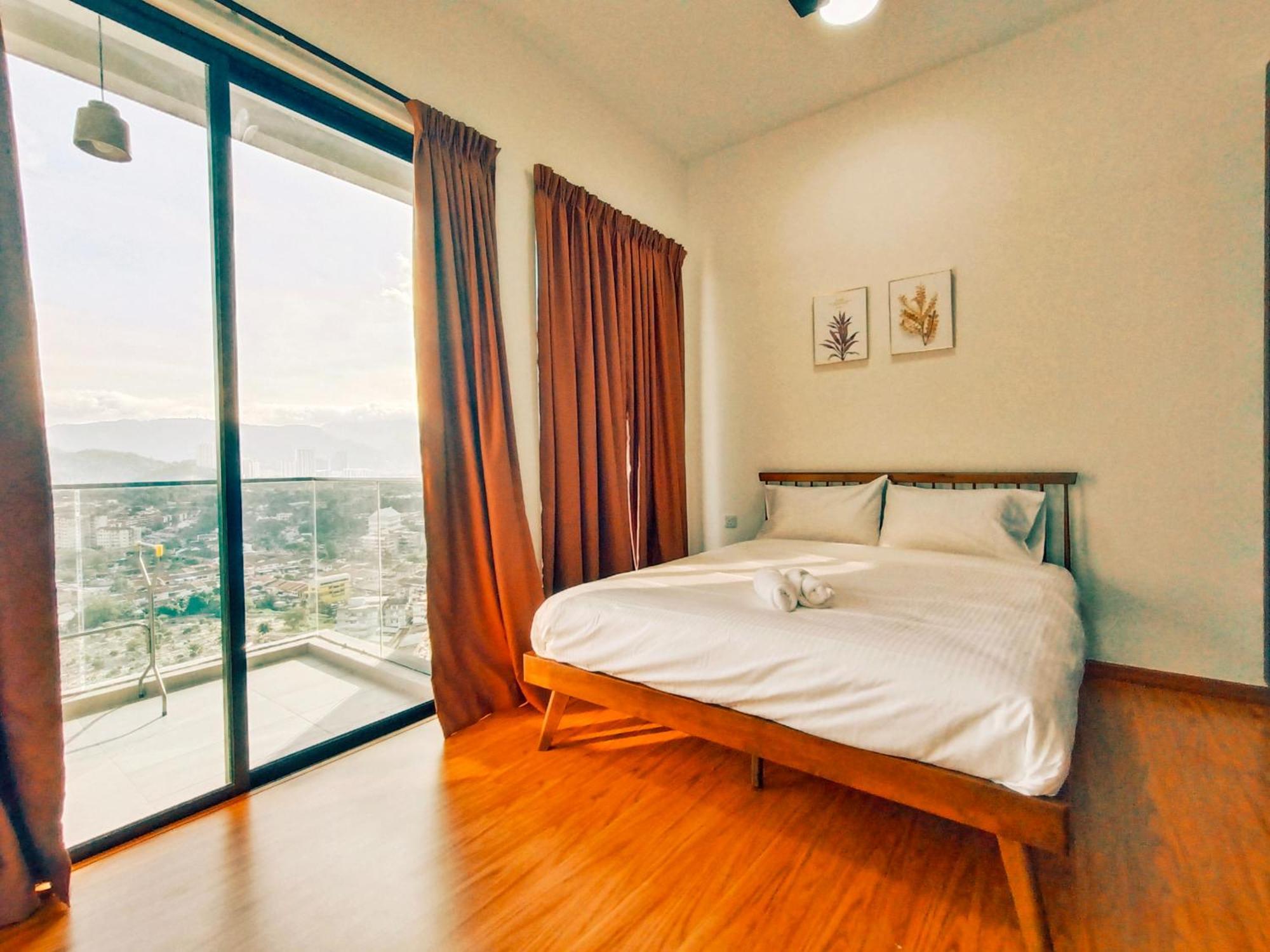 New Georgetown Instagramable 2Br Homestay For 10Pax 无敌美景两房民宿 Beacon Executive Suite Bagian luar foto