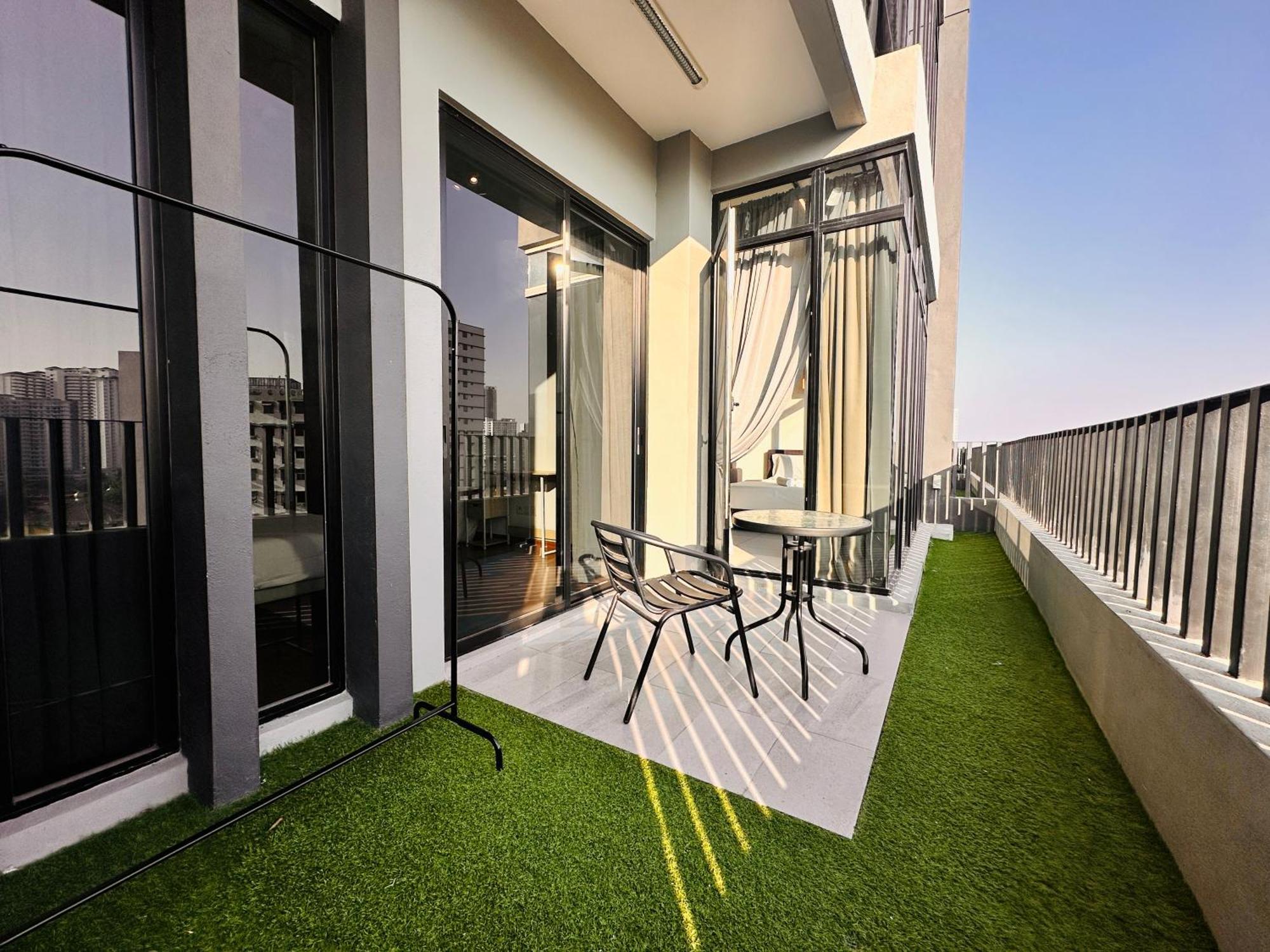 New Georgetown Instagramable 2Br Homestay For 10Pax 无敌美景两房民宿 Beacon Executive Suite Bagian luar foto