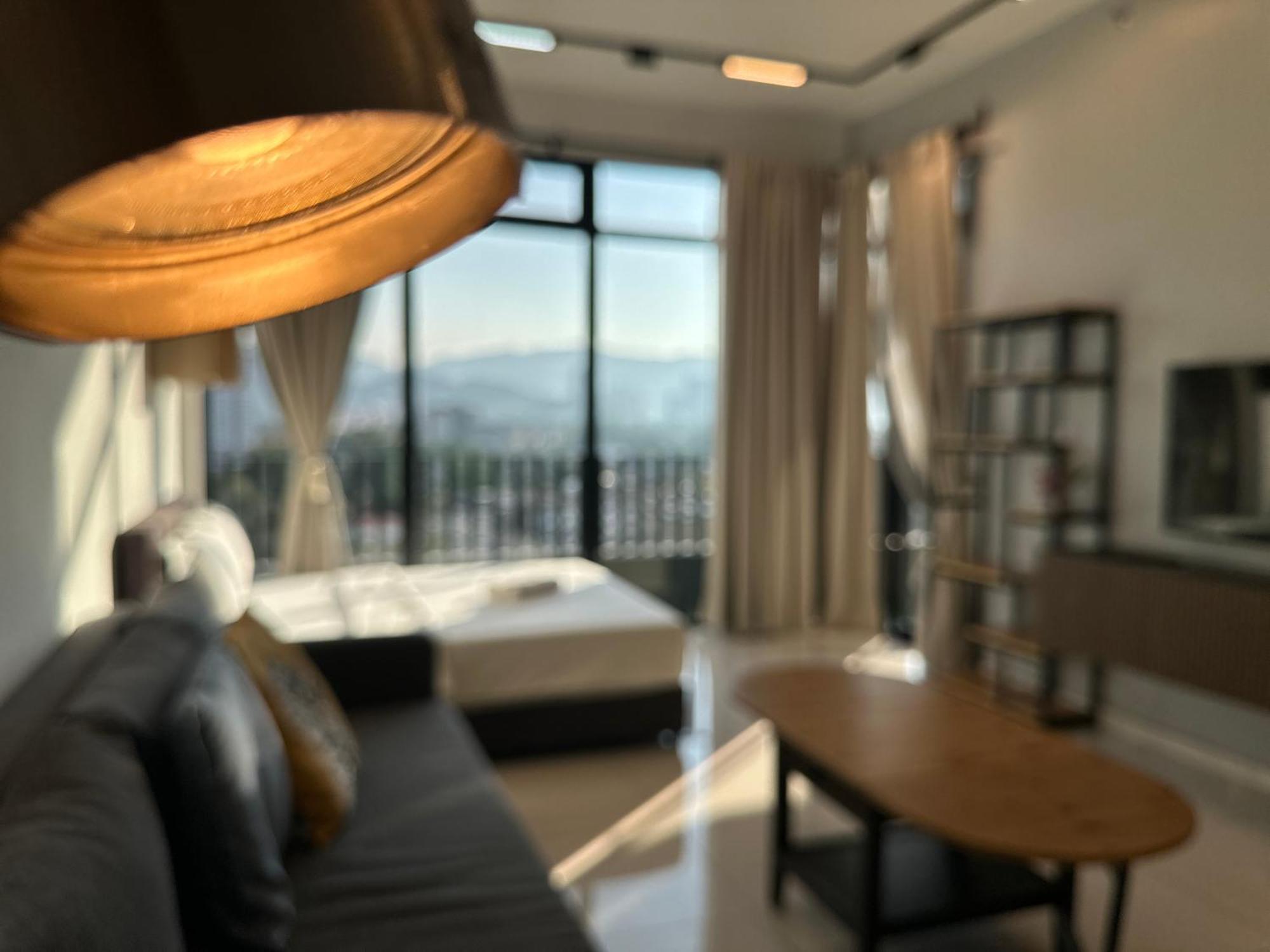 New Georgetown Instagramable 2Br Homestay For 10Pax 无敌美景两房民宿 Beacon Executive Suite Bagian luar foto