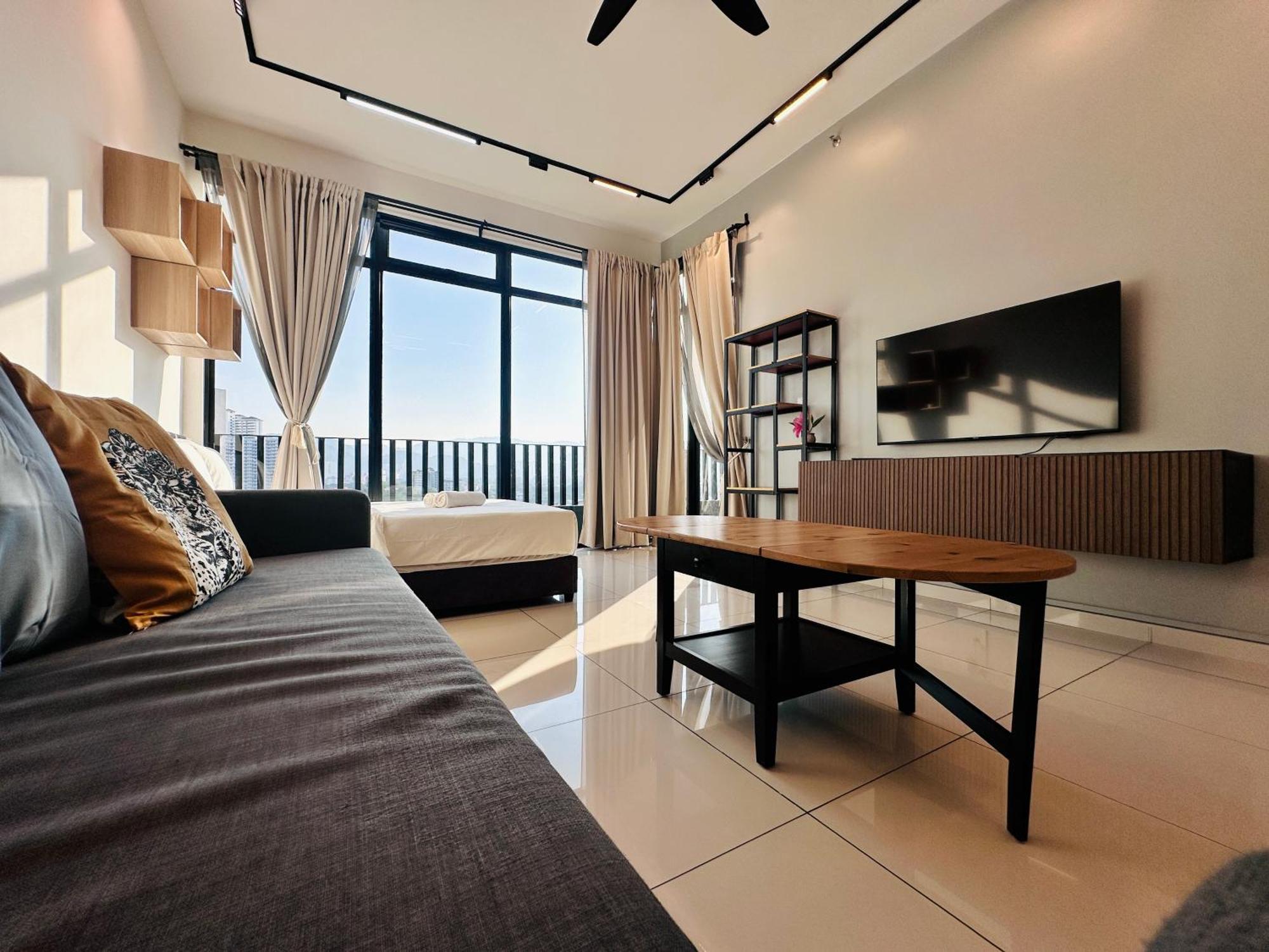 New Georgetown Instagramable 2Br Homestay For 10Pax 无敌美景两房民宿 Beacon Executive Suite Bagian luar foto