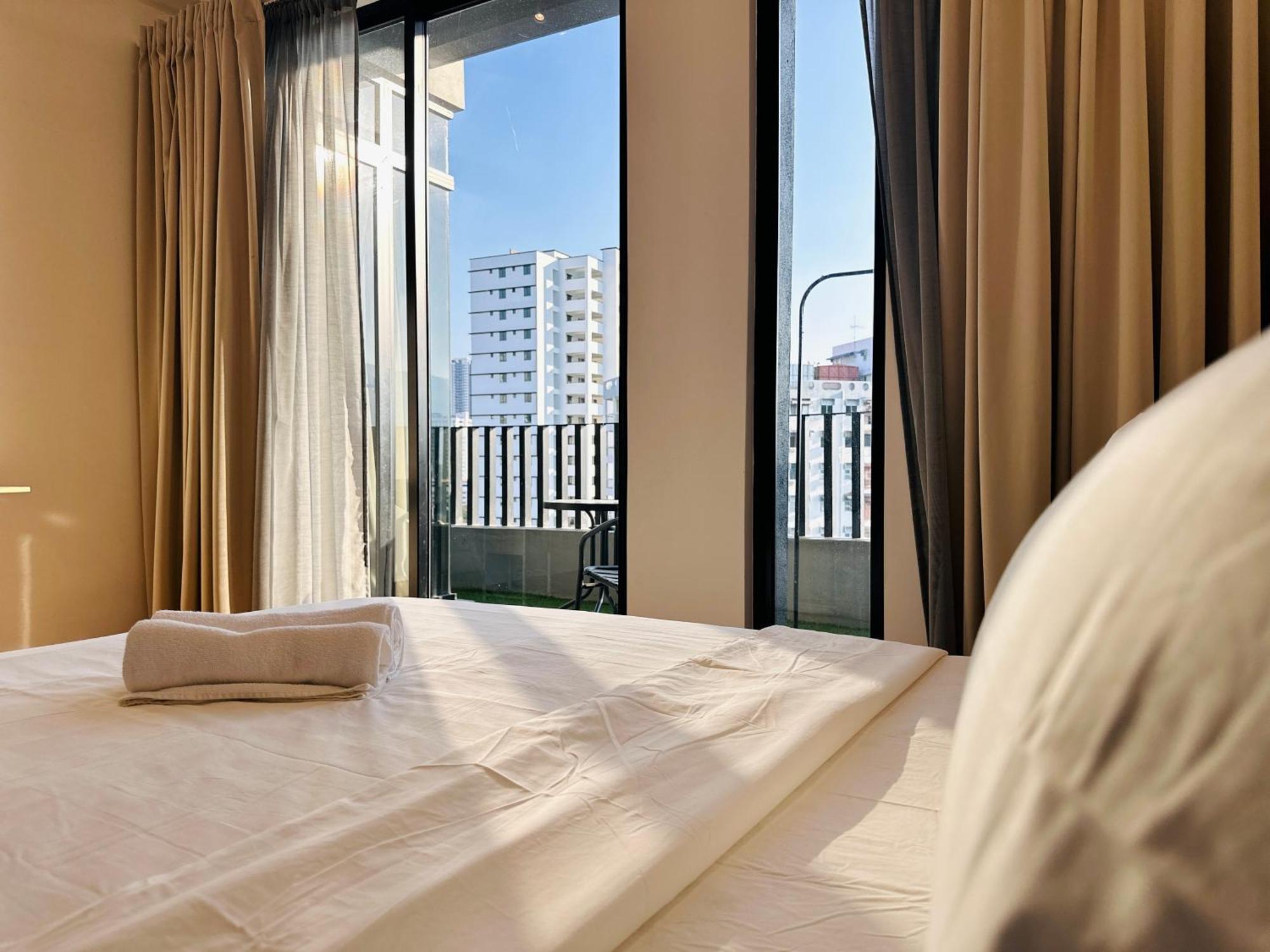 New Georgetown Instagramable 2Br Homestay For 10Pax 无敌美景两房民宿 Beacon Executive Suite Bagian luar foto